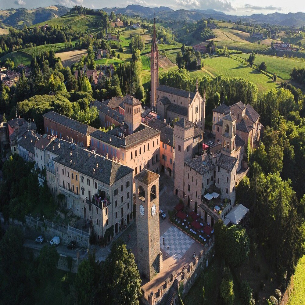 6969ca78-43bc-4c75-aa38-1fbc0f3d4b21 (1)